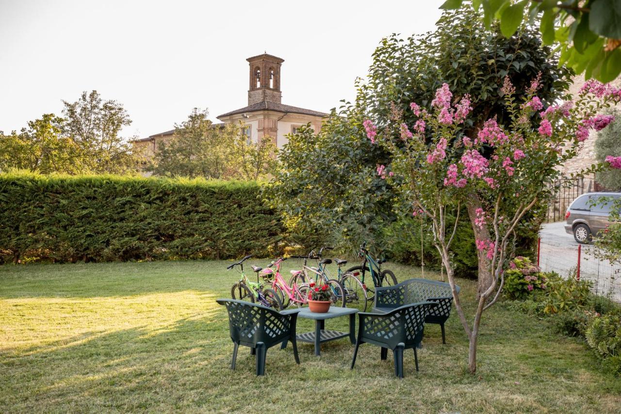 גוביו Borgo Santa Lucia Apartment With Private Parking & Garden מראה חיצוני תמונה