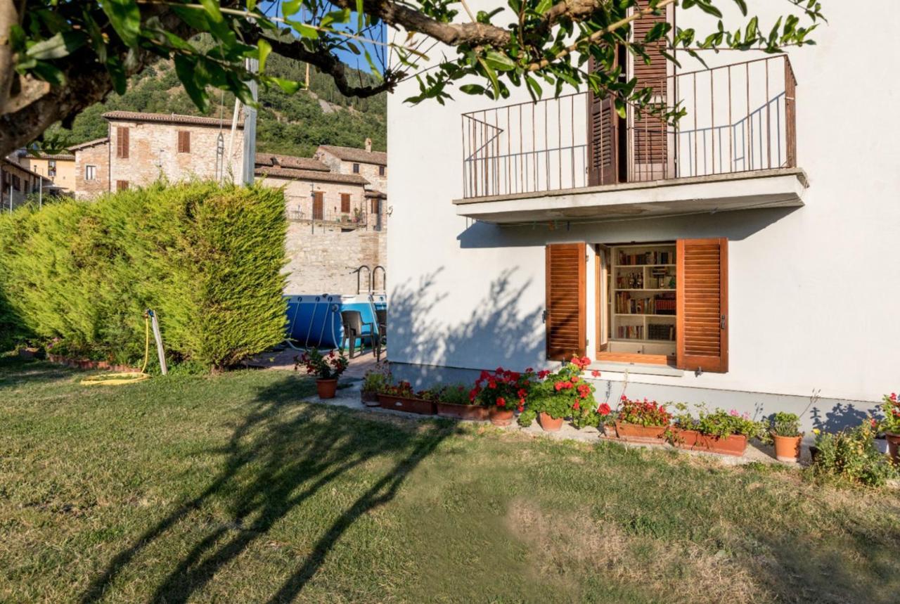 גוביו Borgo Santa Lucia Apartment With Private Parking & Garden מראה חיצוני תמונה